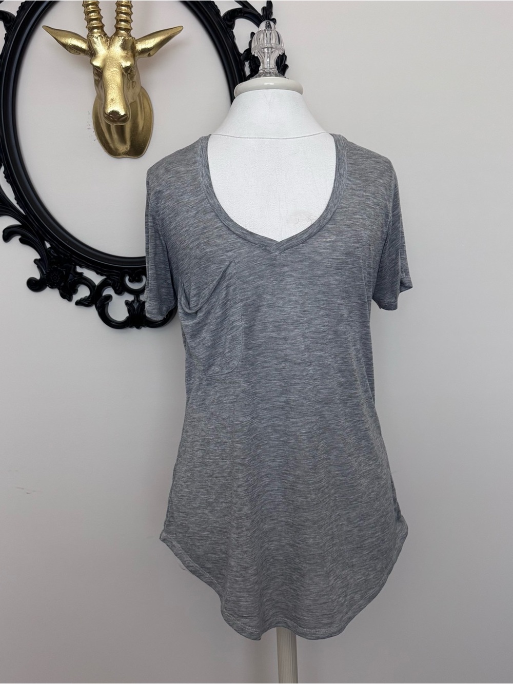 Z Supply Heather Grey V-Neck Short Sleeves Tee with Pocket